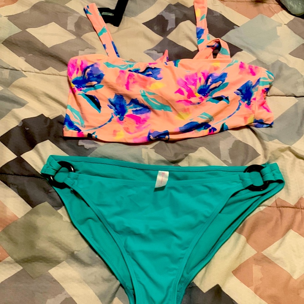 Bathing suit